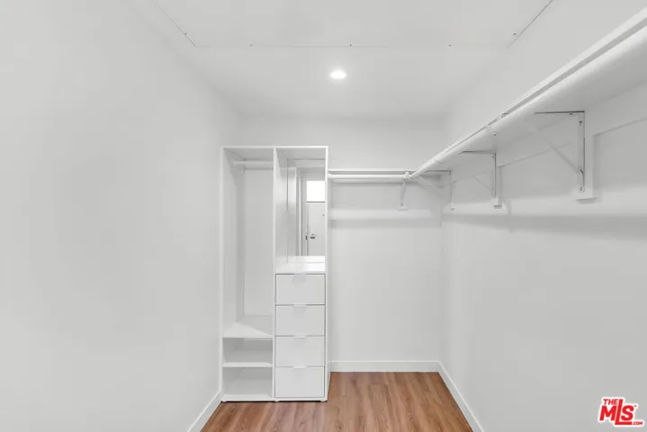 747 Lillian Way 7, Los Angeles, California 90038