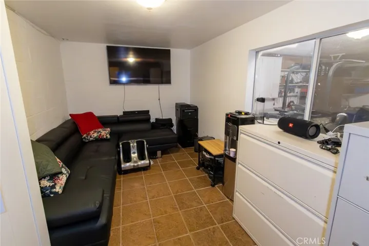 9551 Via Ricardo, Burbank, California 91504