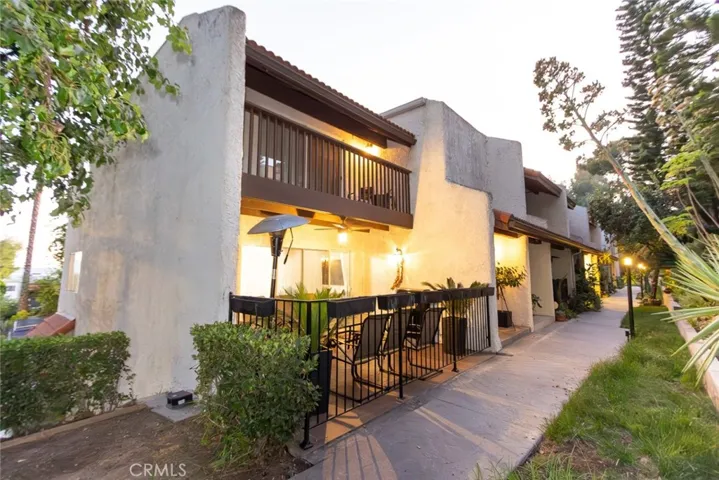 9551 Via Ricardo, Burbank, California 91504