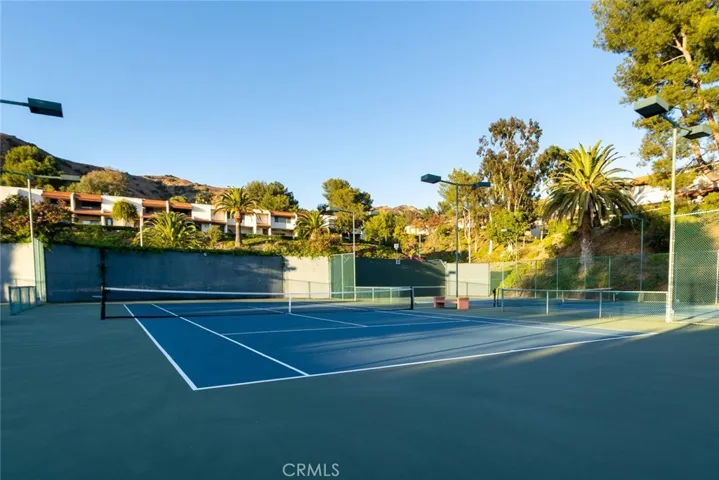 9551 Via Ricardo, Burbank, California 91504