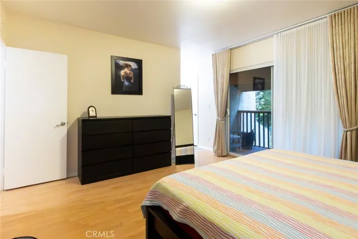 9551 Via Ricardo, Burbank, California 91504