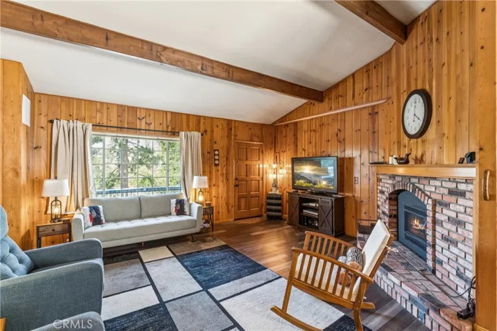 24526 Horst Drive, Crestline, California 92325