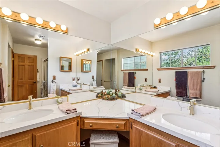 24526 Horst Drive, Crestline, California 92325