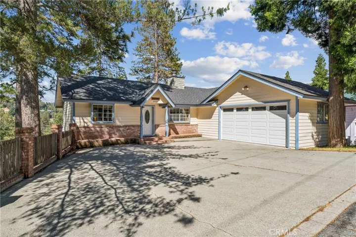 24526 Horst Drive, Crestline, California 92325