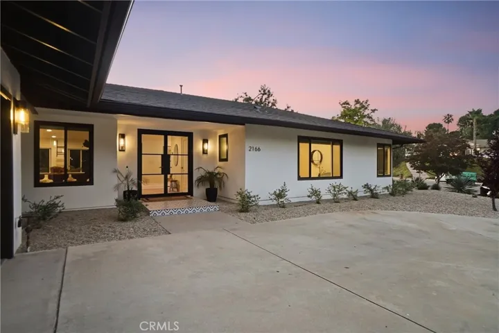 2166 La Granada, Thousand Oaks, California 91362