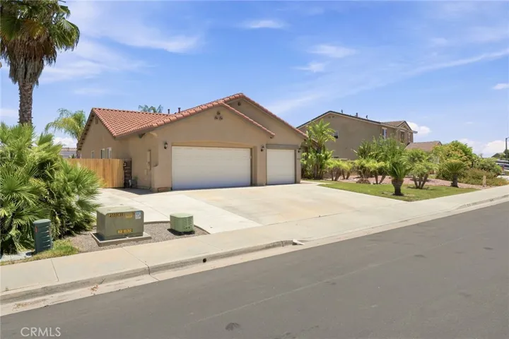 33380 Dolomite St., Menifee, California 92584