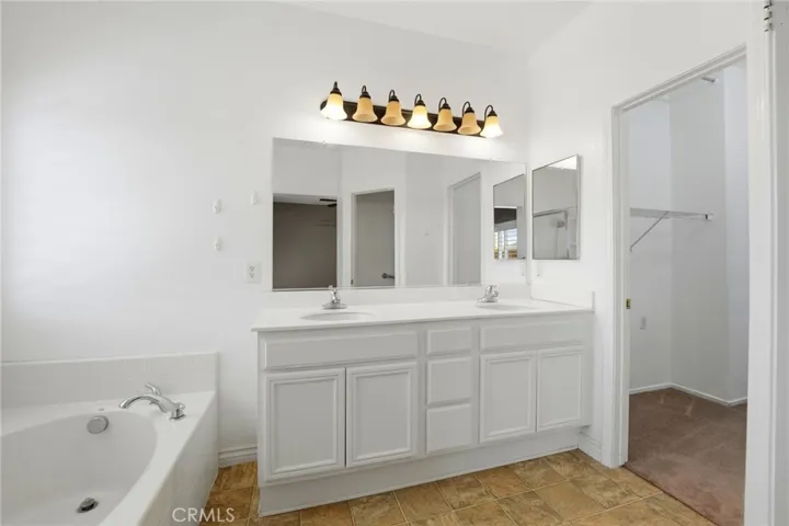 33380 Dolomite St., Menifee, California 92584