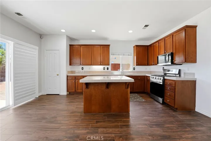 33380 Dolomite St., Menifee, California 92584