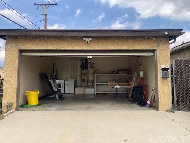 1049 Hewitt, San Fernando, California 91340