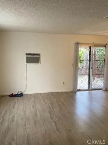 1049 Hewitt, San Fernando, California 91340