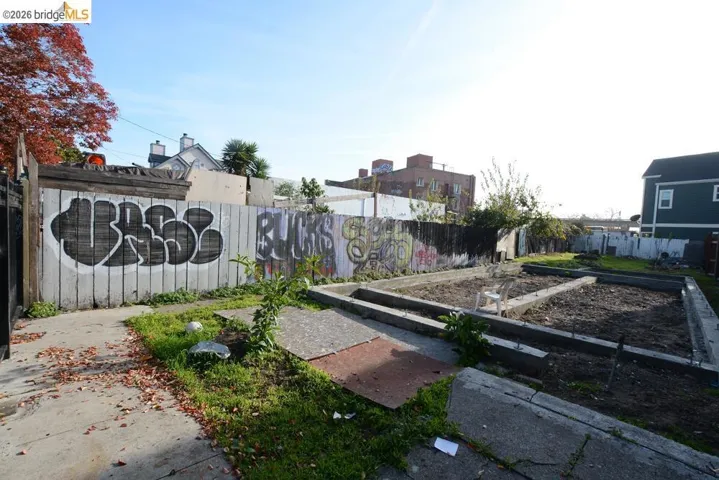 View of yard with a vegetable garden