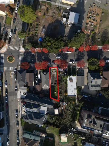 Aerial view of property's location featuring property parcel outlined