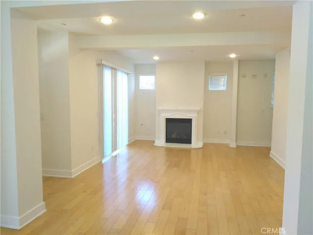 6300 Honolulu Avenue 101, La Crescenta, California 91214