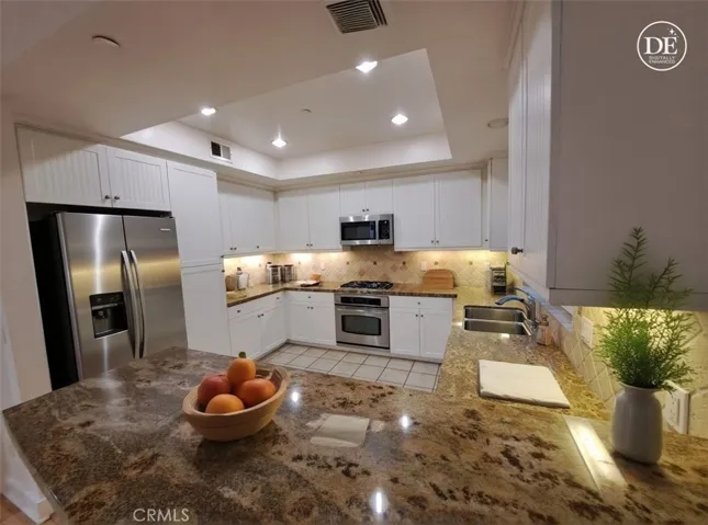 6300 Honolulu Avenue 101, La Crescenta, California 91214