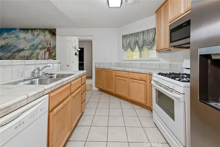 1641 Almondwood Dr, Orland, California 95963