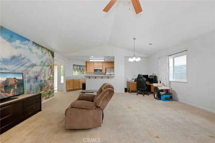 cloth wall mural can be removed