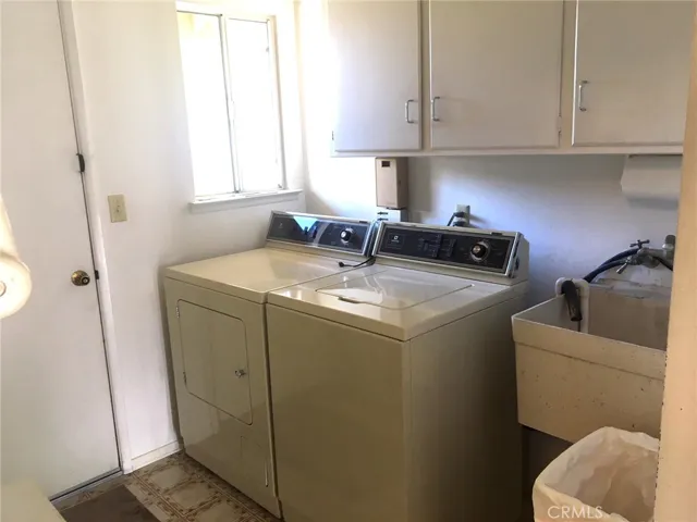 1559 Royal Way, San Luis Obispo, California 93405