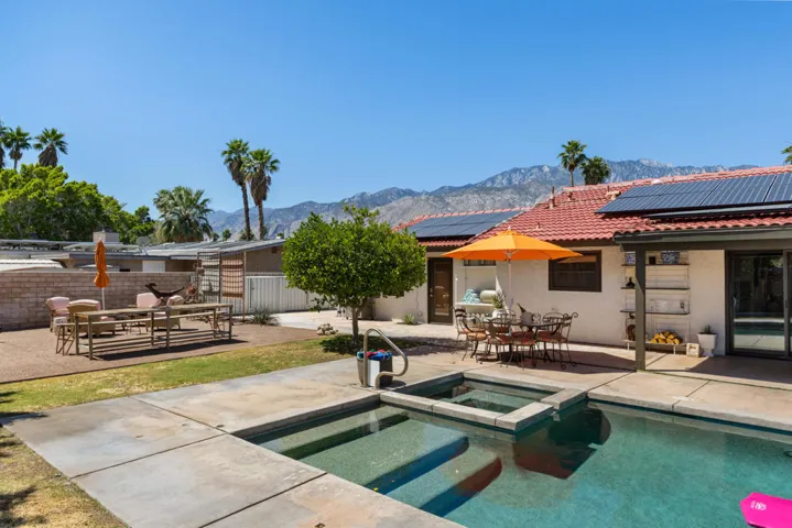2200 Acacia Rd E-62