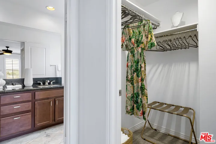 MBR Suite 1 Bath & Closet