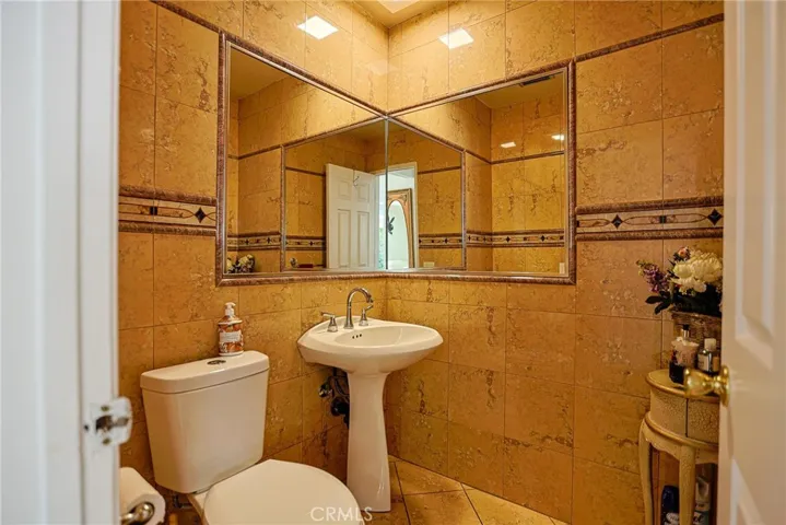 8552 Bermuda, Westminster, California 92683