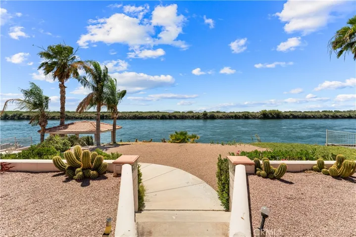 7575 Rio Vista, Big River, California 92242