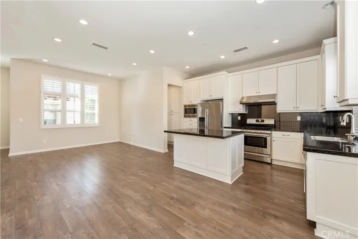 86 Strawberry, Irvine, California 92620