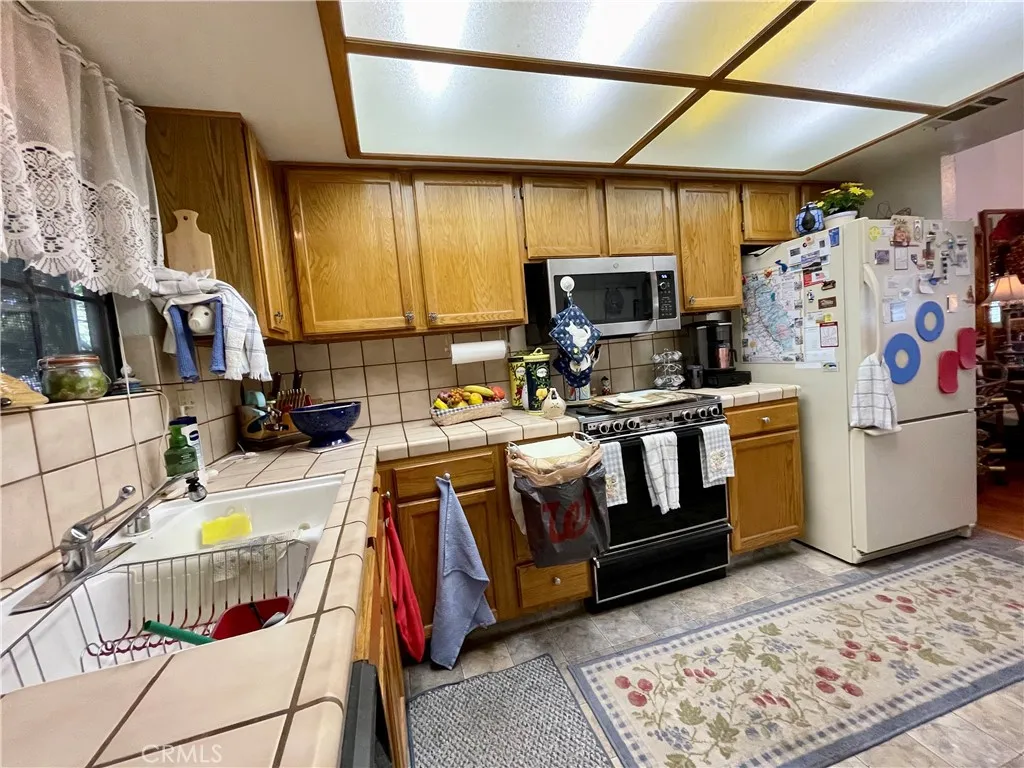Kitchen Main Level