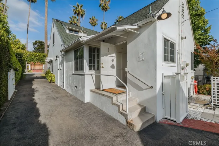 1231 N Maryland Avenue, Glendale, California 91207
