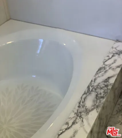 Master tub