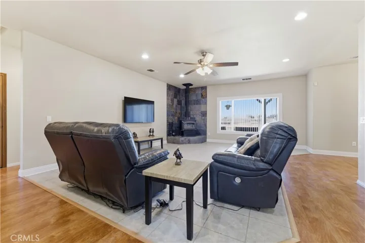 8224 W Avenue D4, Lancaster, California 93536