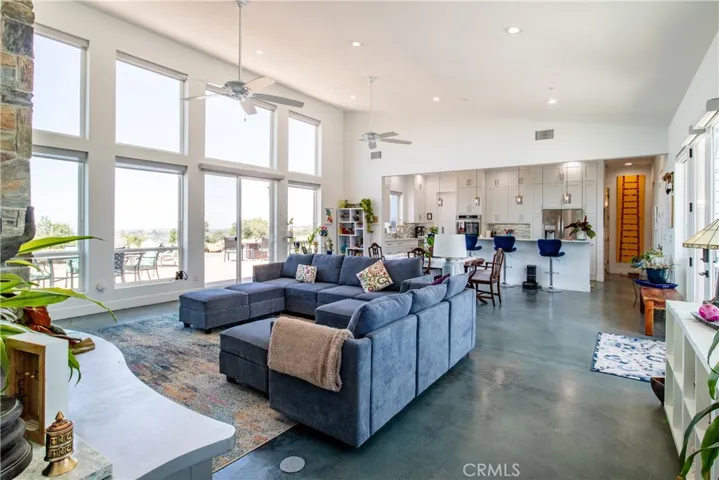 Open-concept main living