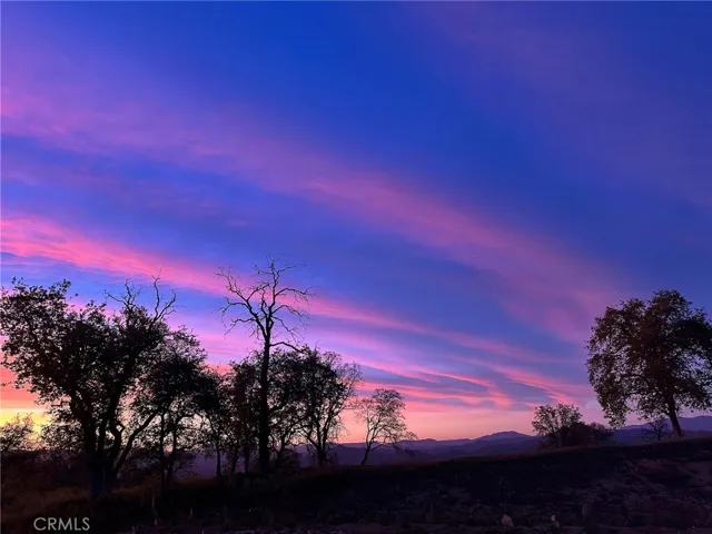 Enjoy colorful sky from every angle