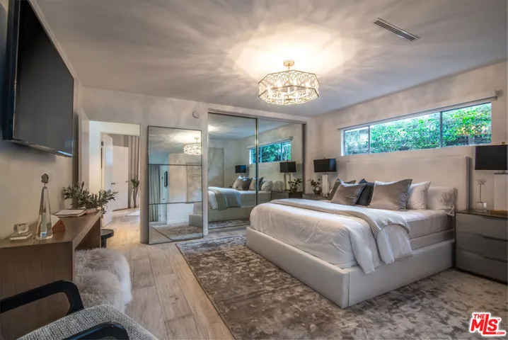 1922 N Beverly Drive, Beverly Hills, California 90210