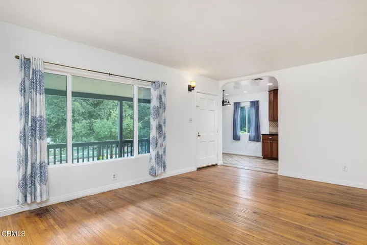 617 Grand View Ave 008-mls