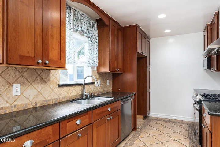 617 Grand View Ave 009-mls