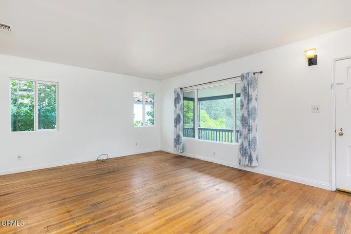 617 Grand View Ave 007-mls