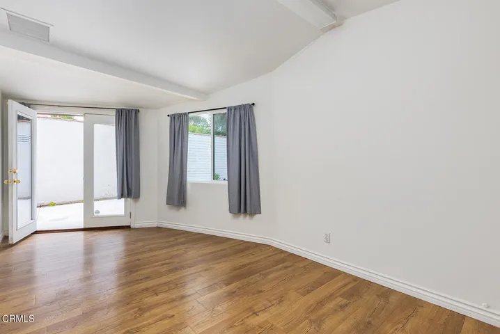 617 Grand View Ave 019-mls