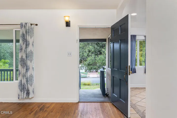 617 Grand View Ave 006-mls