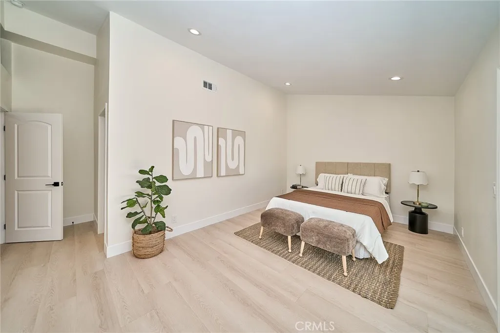 SPACIOUS SECOND PRIMARY SUITE