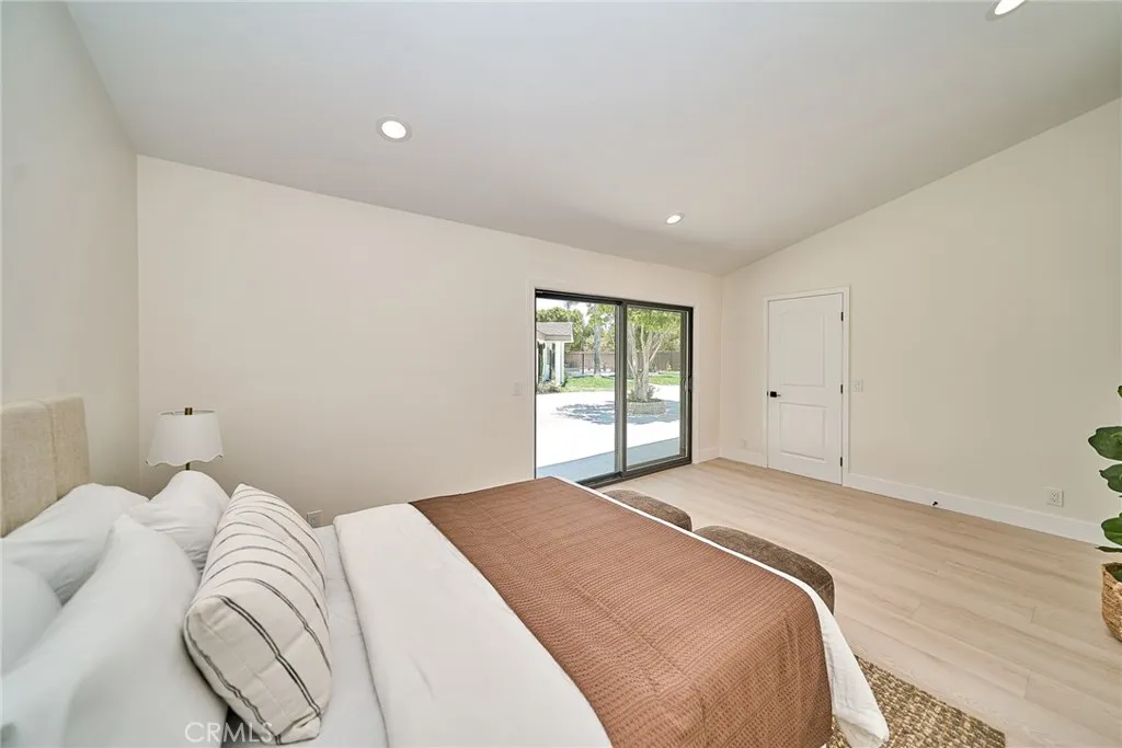 SECOND PRIMARY SUITE WITH DIRECT ACCESS TO THE BACKYARD