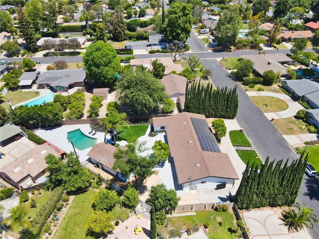 EXPANSIVE AERIAL BACKYARD VIEW