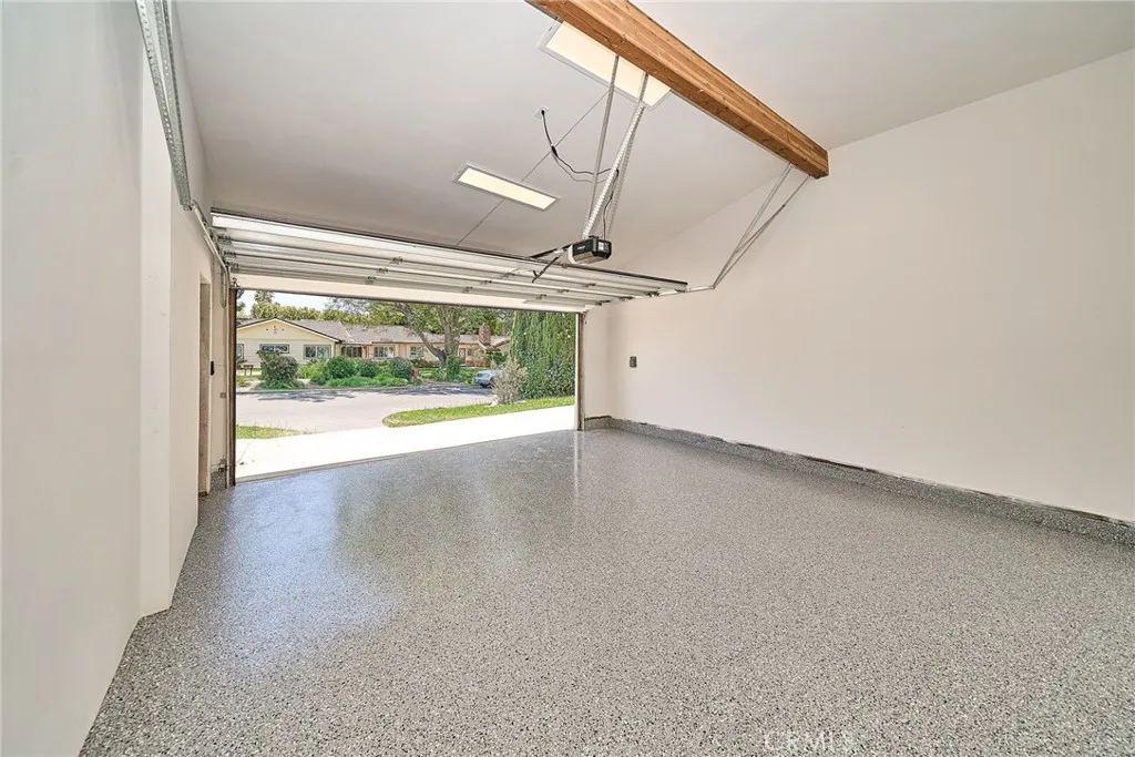 ATTACHED 2 CAR GARAGE WITH EPOXY FLOOR