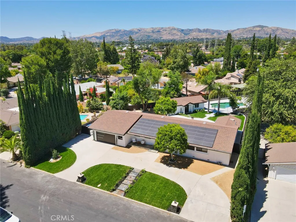 DRONE VIEW OF THE PROPERTY