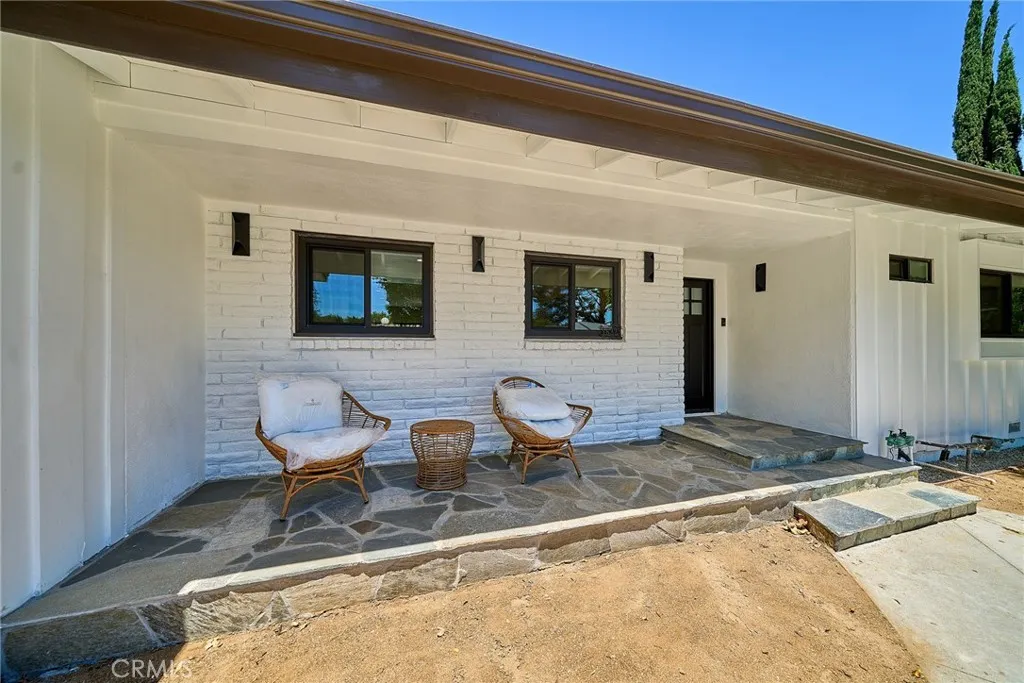 LARGE COVERED FRONT PORCH