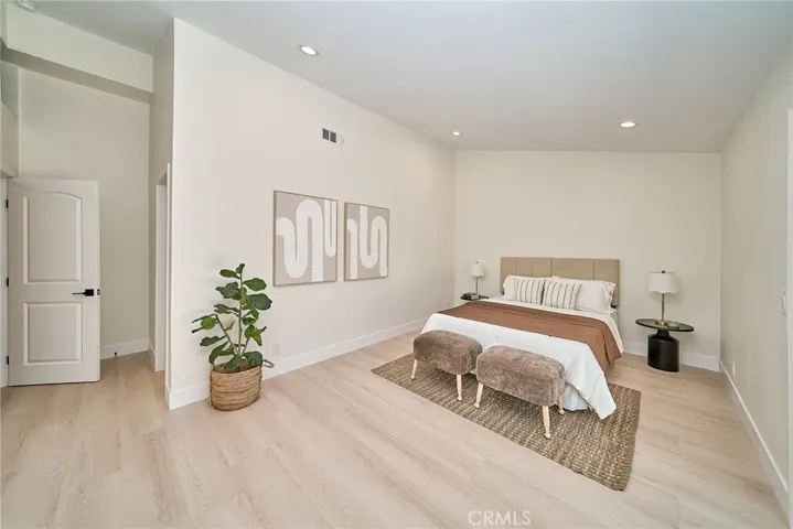 SPACIOUS SECOND PRIMARY SUITE