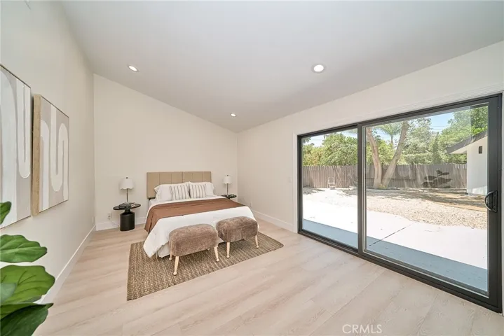 PRIMARY SUITE WITH BACKYARD ACCESS