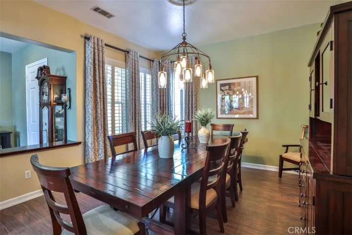 Formal dining room