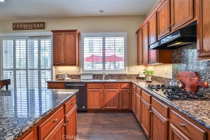 Kitchen cooktop