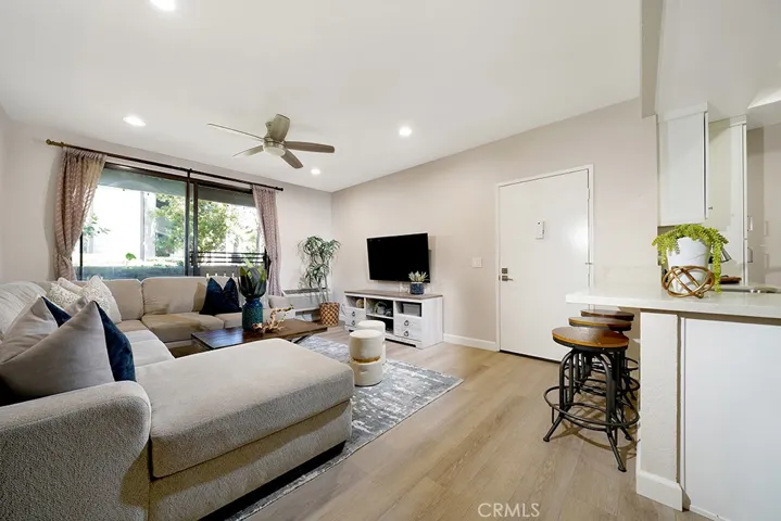 Great bar area for entertaining