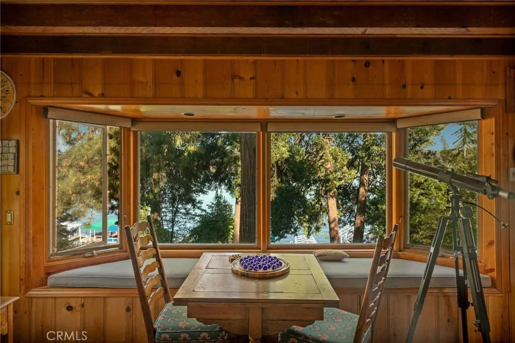 breakfast nook